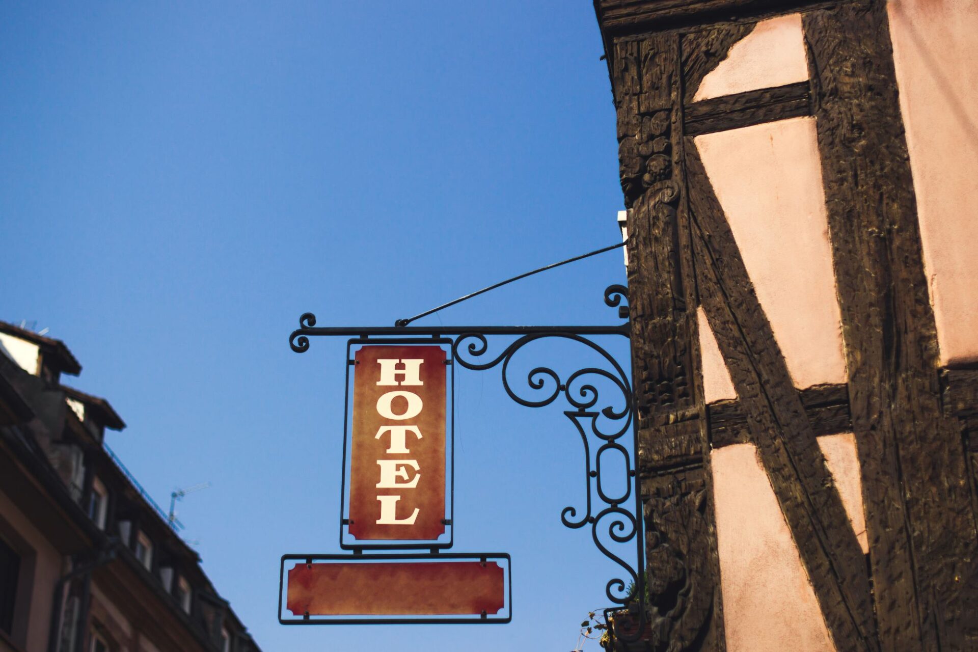 A Traveler’s Guide to Nearby Attractions from Our Historic Hotel