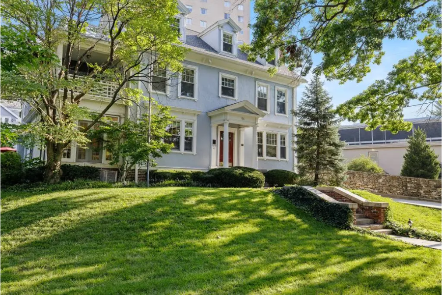 How to Host the Perfect Corporate Retreat at Southmoreland: Kansas City’s Premier Mansion Rental