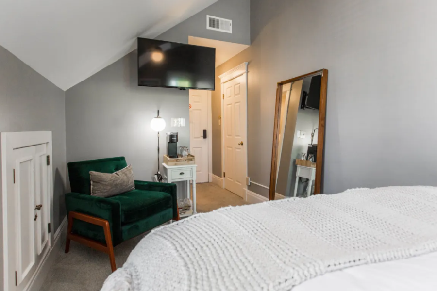 Why Southmoreland Is a Top Pick Among Hotels in Plaza KC