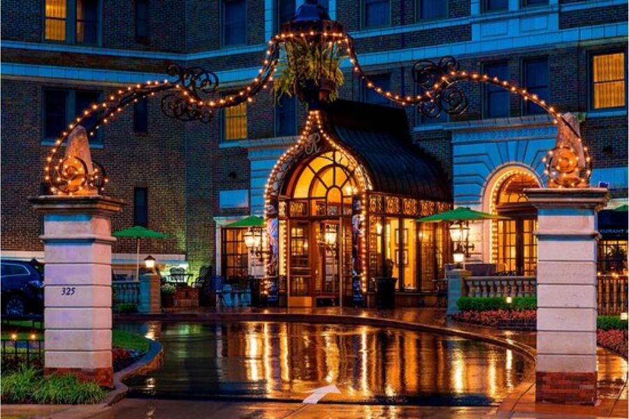 Hotels in Kansas City — Art Lovers’ Hotel Guide