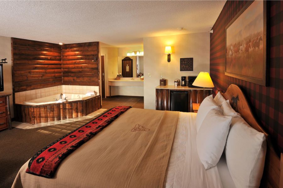 Hidden Gems: Boutique Hotels with Jacuzzi in KC