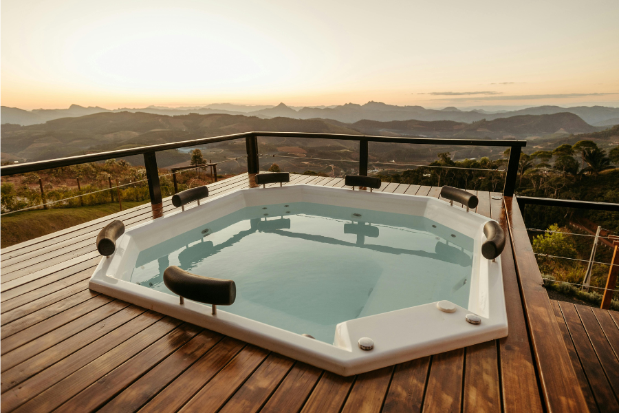 Hotels With Jacuzzi Tubs in Kansas City for Romantic Getaways