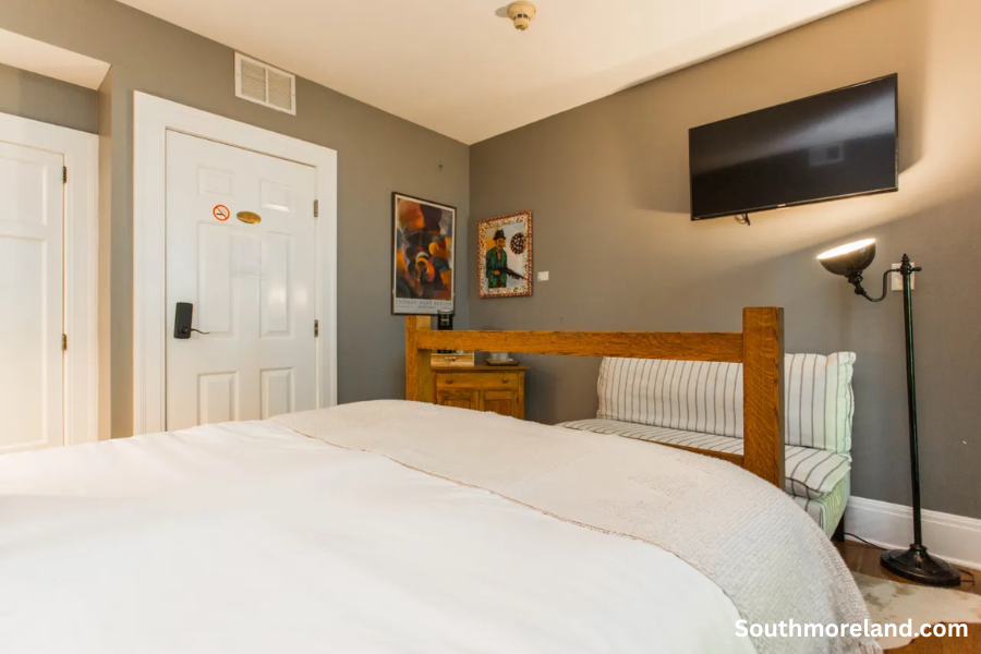 Comfortable guest room at a boutique hotel near Country Club Plaza Kansas City for first-time visitors