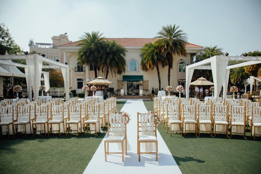 Where Can You Find a Wedding Venue With Lodging in Kansas City?