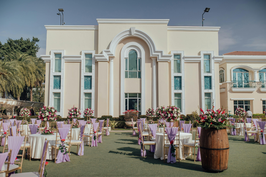 outdoor wedding venue for couples